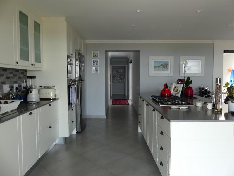 4 Bedroom Property for Sale in Britannia Bay Western Cape